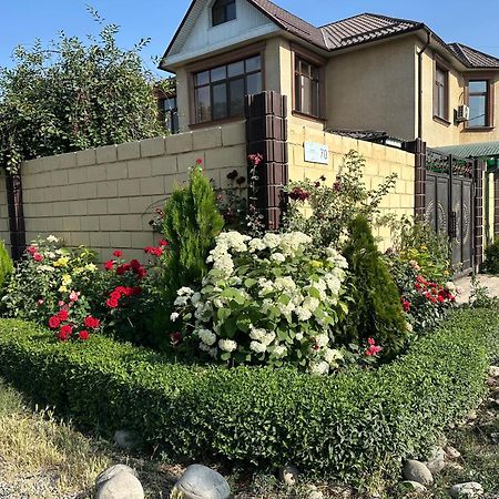Kurak Homestay Bishkek Exterior foto