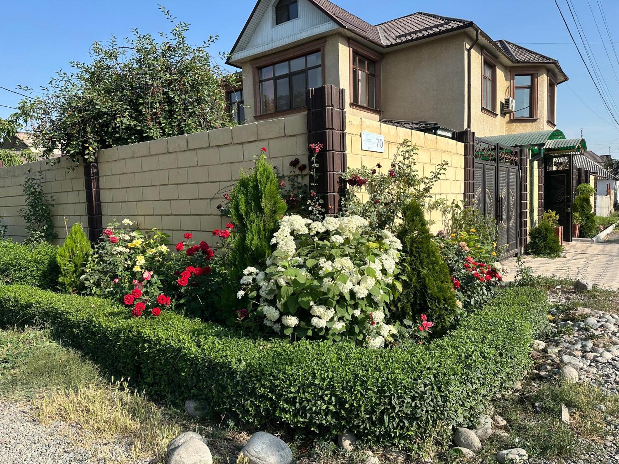 Kurak Homestay Bishkek Exterior foto